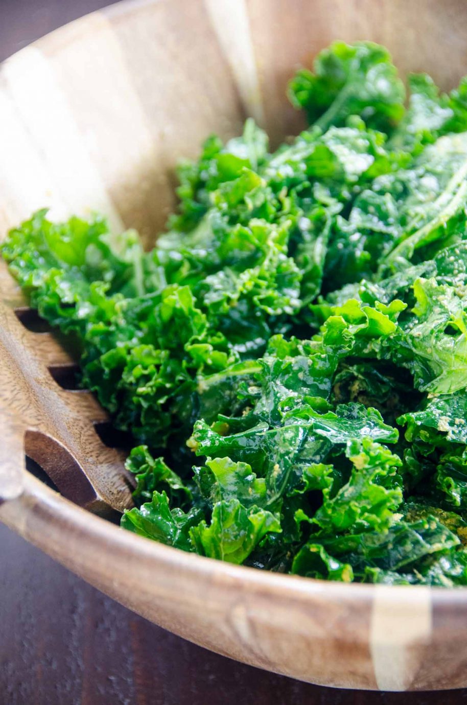 Massaged Kale Salad with Nutritional Yeast (Vegan) Umami Girl