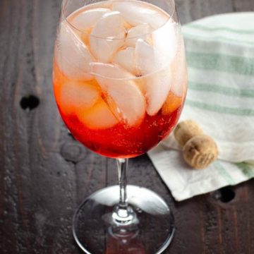 Aperol Spritz Recipe Classic Cocktails 780 | Umami Girl-2