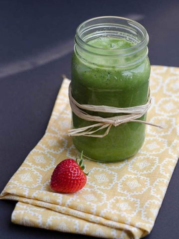 Healthy Green Smoothie Recipe Lemon Sorrel 780 _ Umami Girl