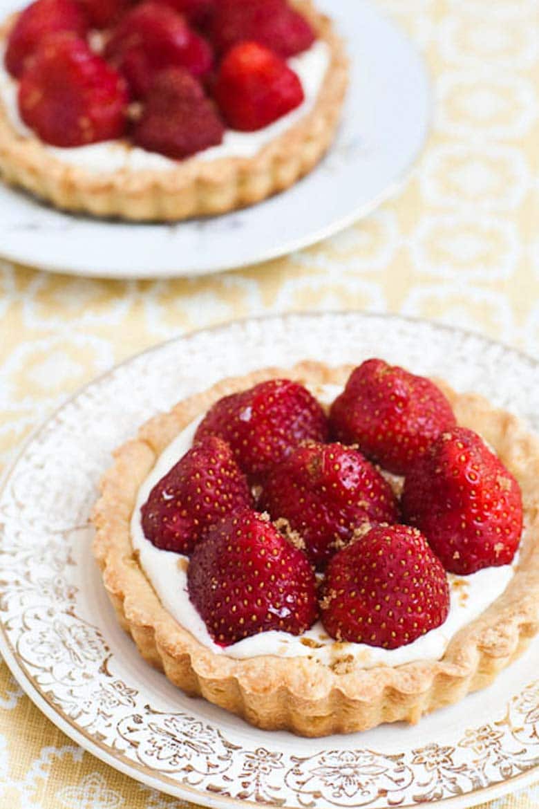 Strawberry Tartelettes with Muscovado Sugar 780