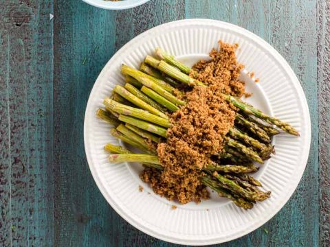 Roasted Asparagus (or Grilled Asparagus) with Buttery Breadcrumbs 780 | Umami Girl