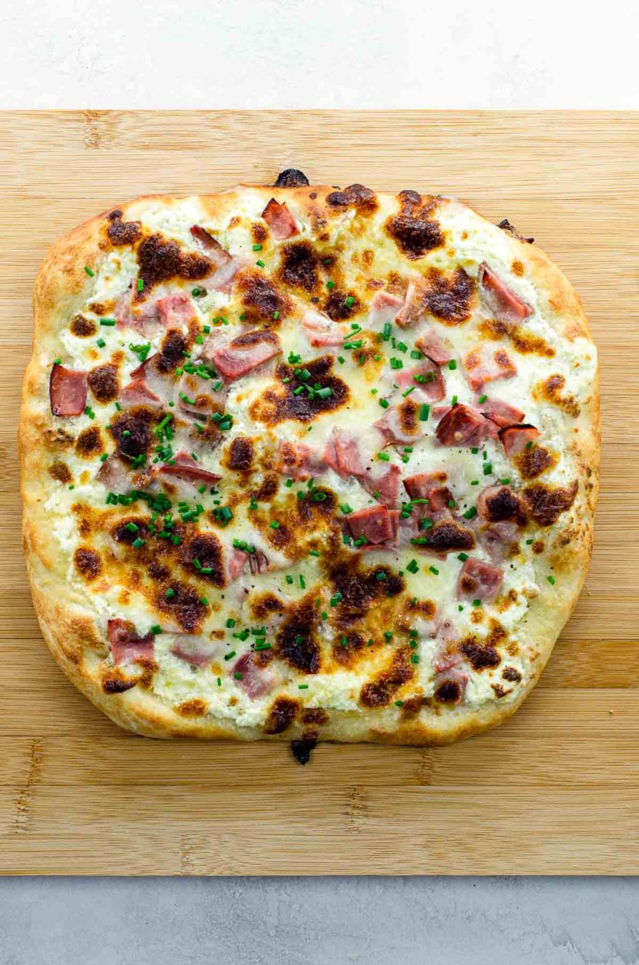 ham and ricotta pizza with new york crust