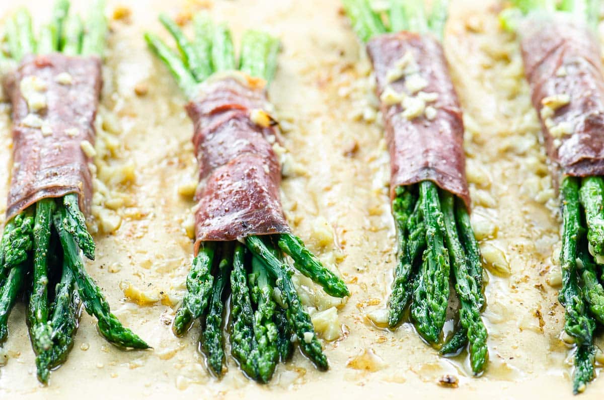 Asparagus Bundles Wrapped in Prosciutto Umami Girl