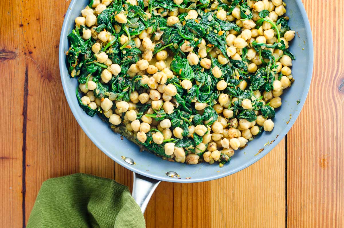 Spinach and Chickpea Curry (Vegetarian w/ Vegan Option) Umami Girl