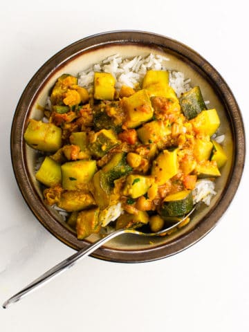 Zucchini and chickpea curry