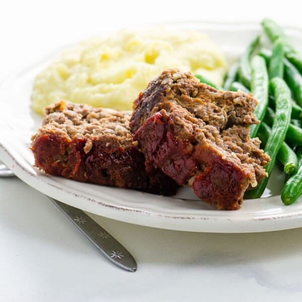 classic meatloaf recipe with mashed potatoes and green beans