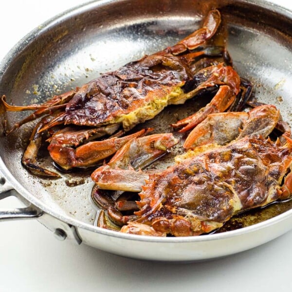 simple soft shell crab recipe sautéed without flour, in a frying pan