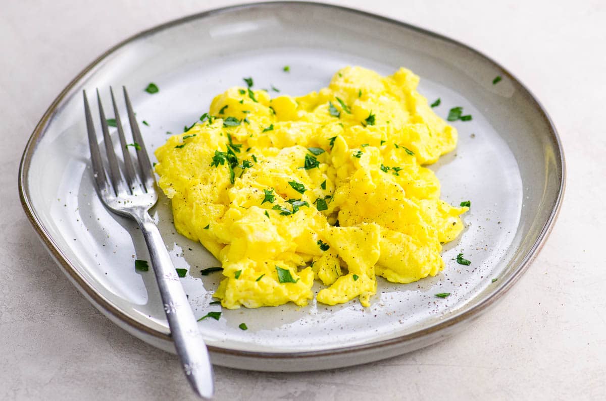 How to Make the Best American Scrambled Eggs Umami Girl