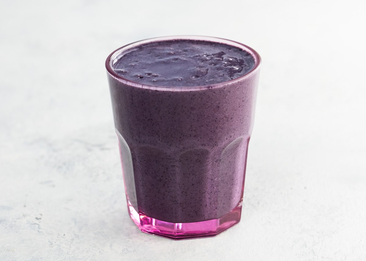 superfood smoothie with blueberries in a glass