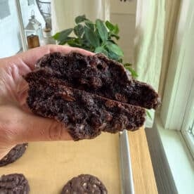 levain bakery dark chocolate chocolate chip cookie